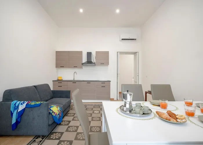 Guesthost - Levante Mare